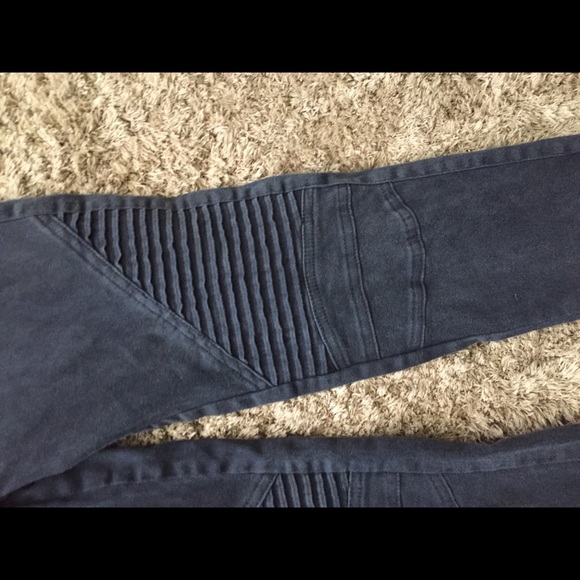 Jeans - Picture 3 of 4